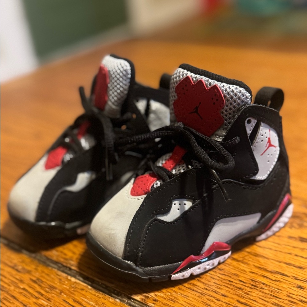 Jordan Kids Black and Red Sneakers